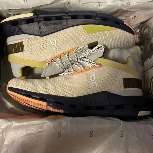 On cloud cloud nova limited edition - Picture 4 of 4